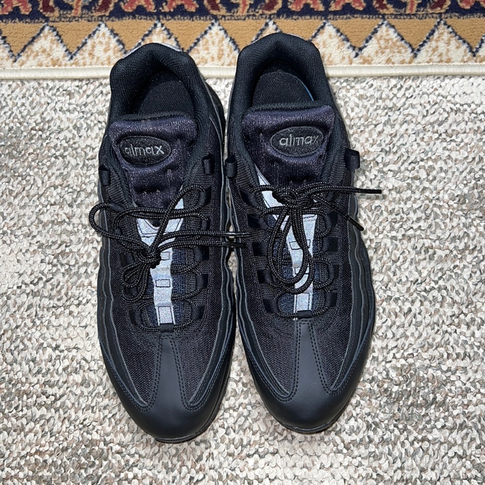 Nike Air Max Essential Black